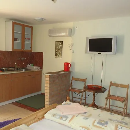Fenyves Apartman Sarospatak Exterior photo