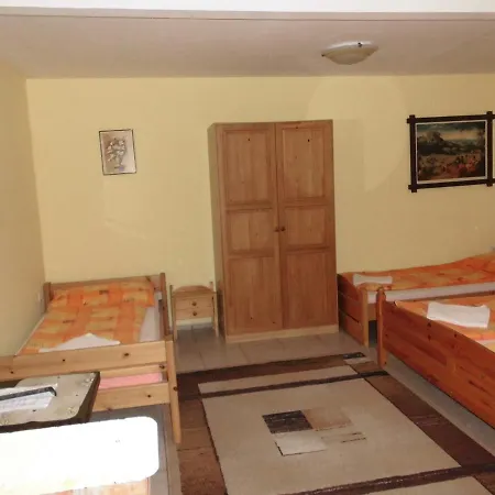 Fenyves Apartman Sarospatak Exterior photo